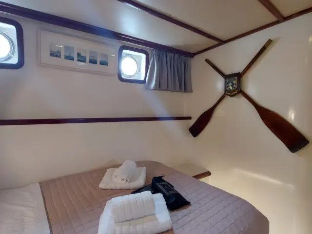 Yacht Anemos cabin