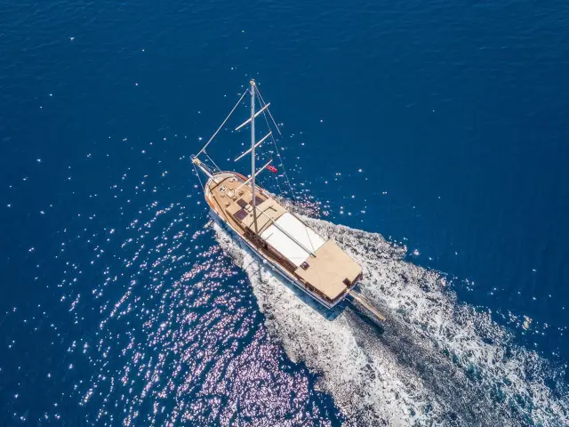 Yacht Freedom aerial view