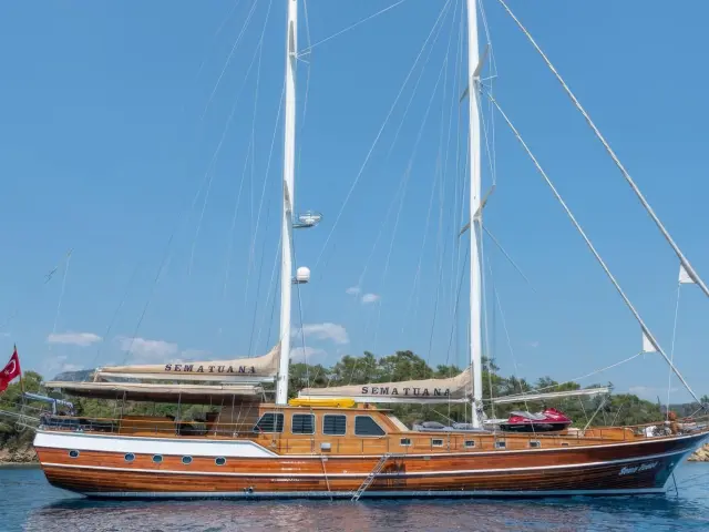Yacht Sema Tuana side view