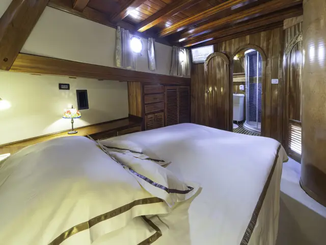 Yacht Libra cabin