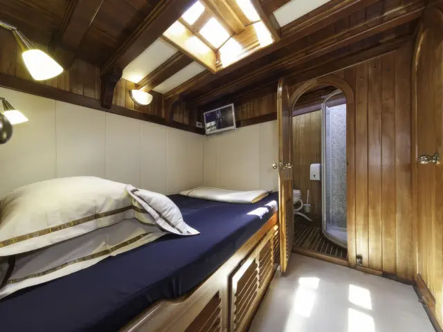 Yacht Libra cabin