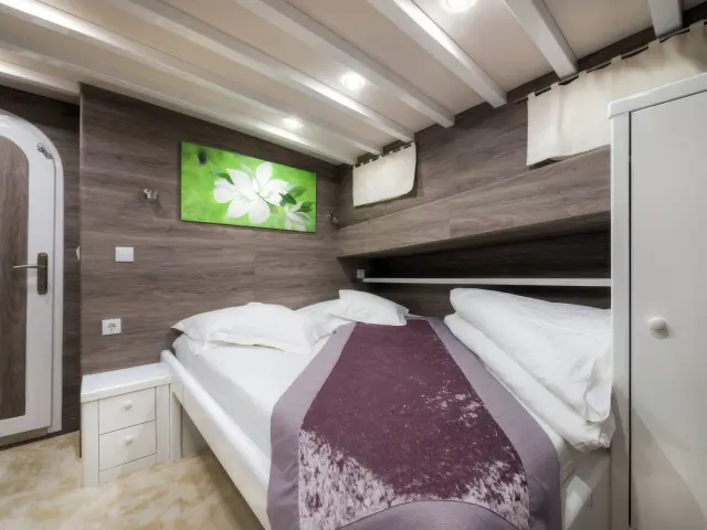 Yacht Andjeo cabin