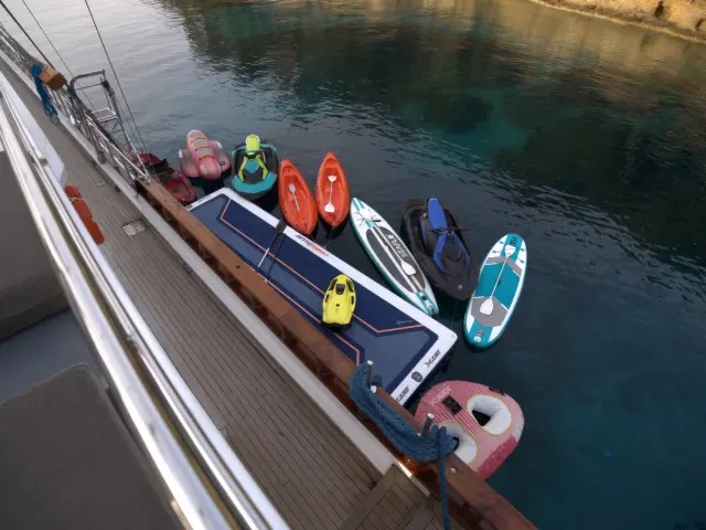 Yacht Luce del Mare saloon