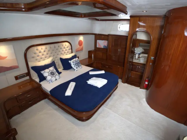 Yacht Luce del Mare cabin