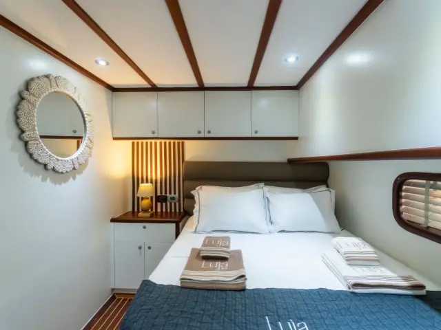 Yacht Luja cabin