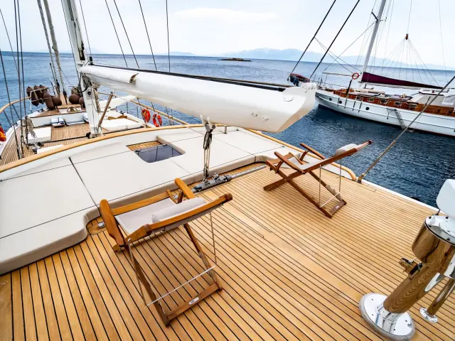 Yacht Luja deck