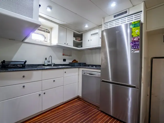 Yacht Luja kitchen