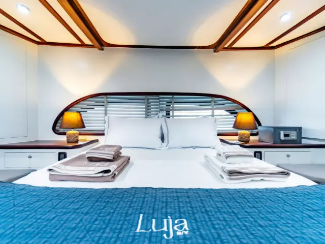 Yacht Luja cabin