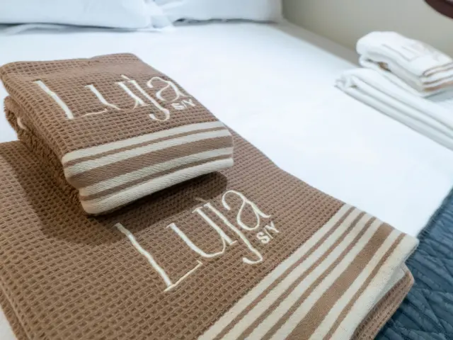 Yacht Luja cabin bathroom