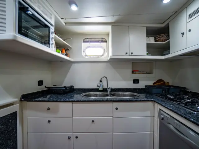 Yacht Luja kitchen