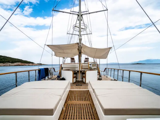 Yacht Luja deck view