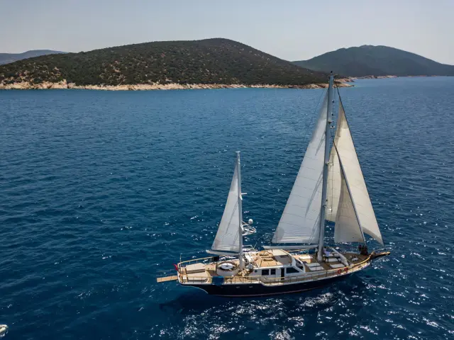 Yacht Luja aerial view