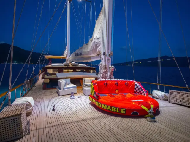 Yacht Grande Mare deck
