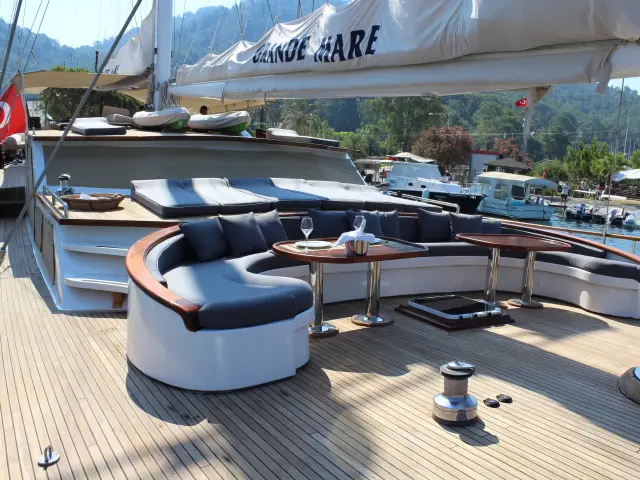 Yacht Grande Mare deck