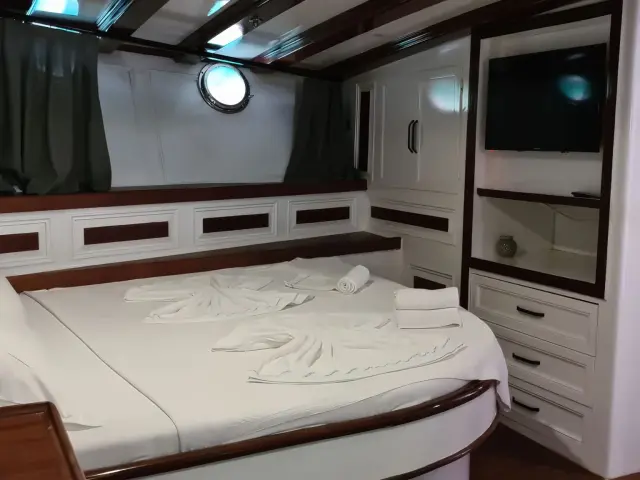 Yacht Grande Mare cabin