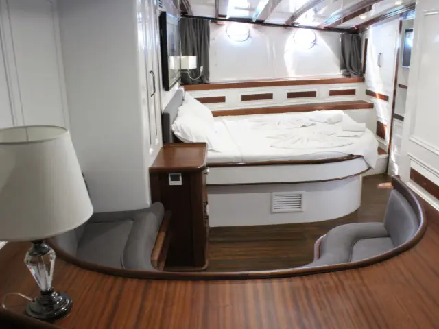 Yacht Grande Mare cabin