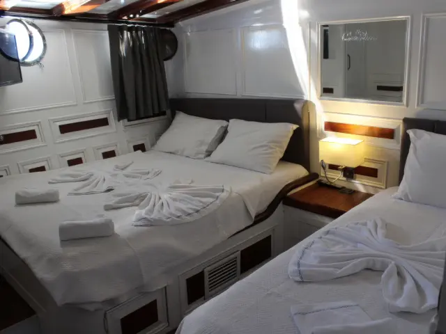 Yacht Grande Mare cabin