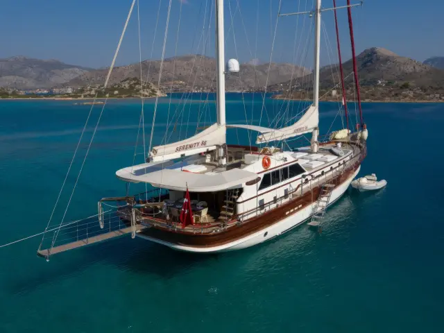 Yacht Serenity 86 on anchor