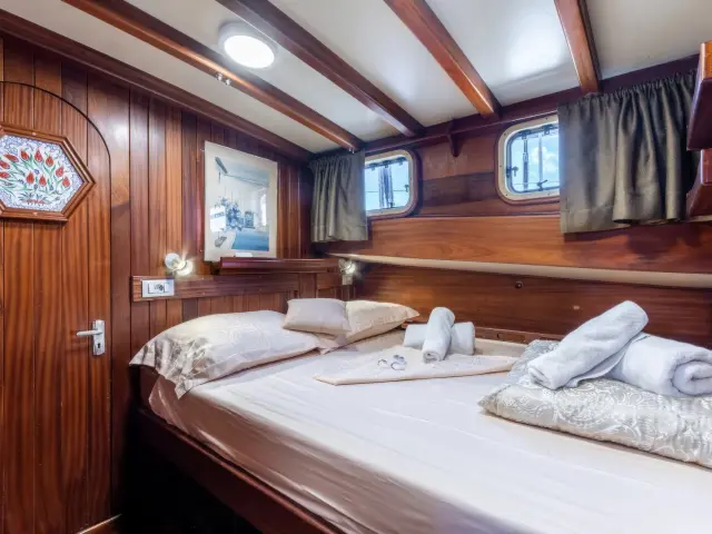 Yacht Angelica cabin