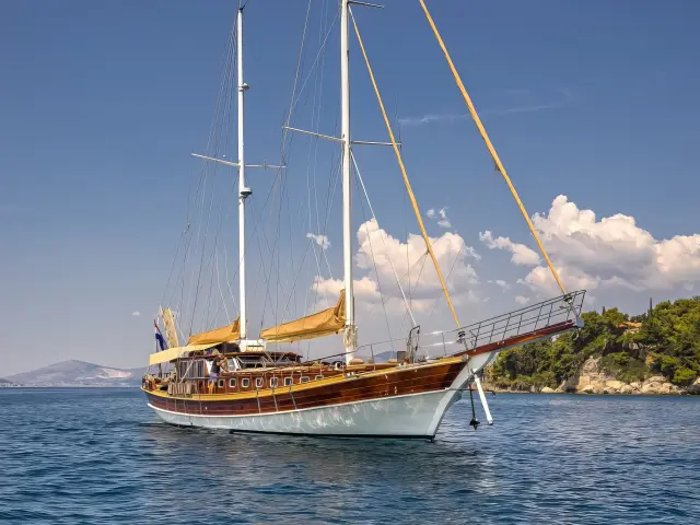 Yacht Angelica side view