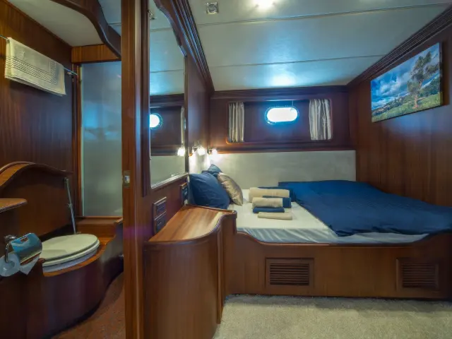 Yacht Alba cabin