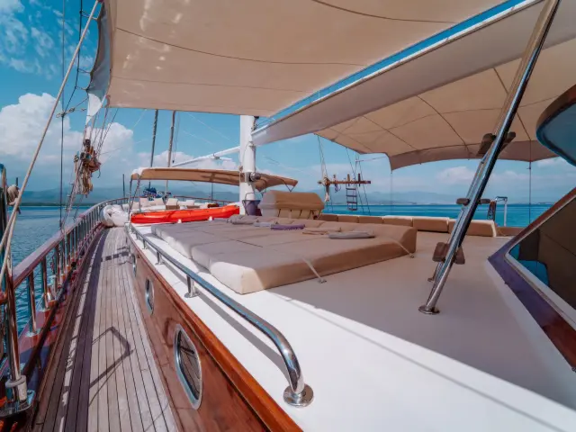 Yacht Lycian Queen deck