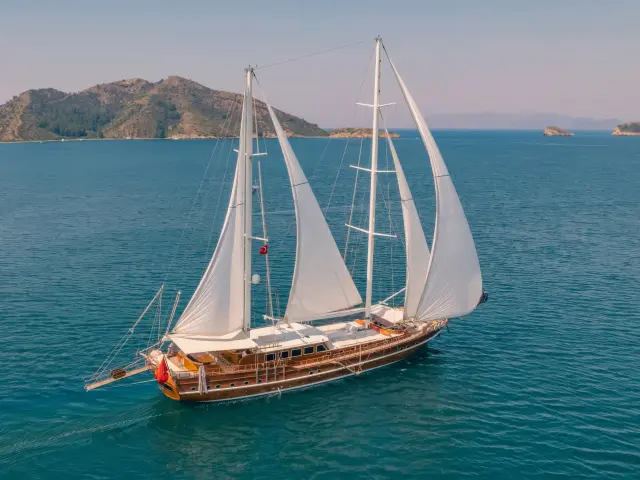 Yacht Lycian Queen sailing