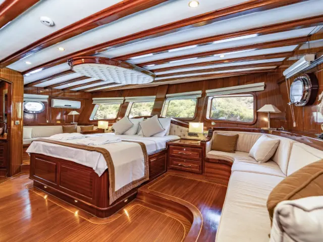 Yacht Lycian Queen cabin