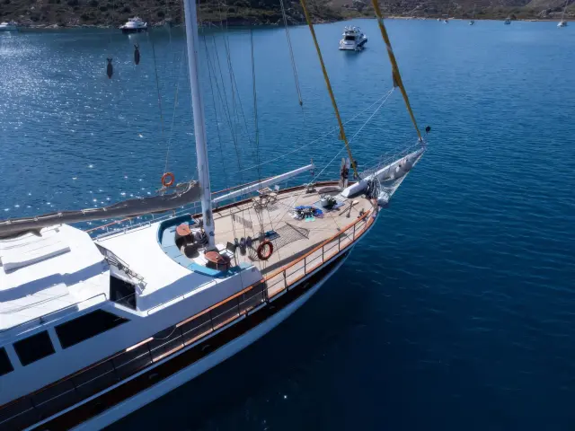 Yacht White Swan aerial view