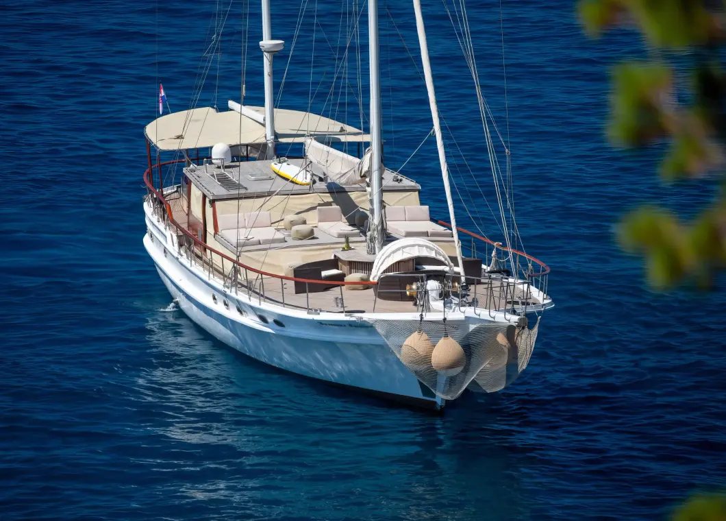 Yacht Summer Princess front view