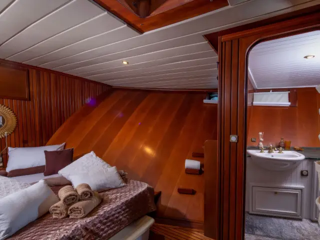 Yacht Summer Princess cabin
