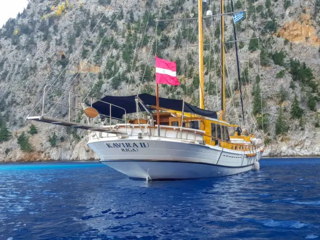 Yacht Kavira II on anchor