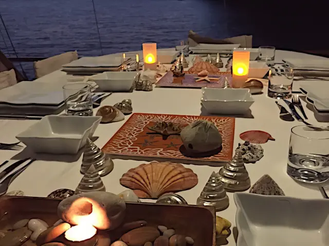 Yacht Didi dining table