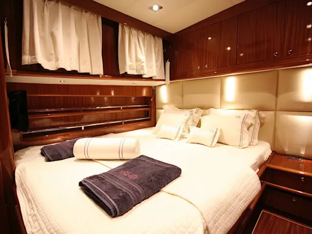 Yacht Didi cabin