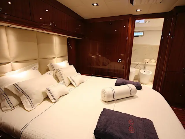 Yacht Didi cabin