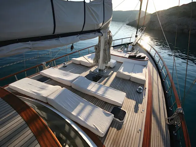 Yacht Didi deck