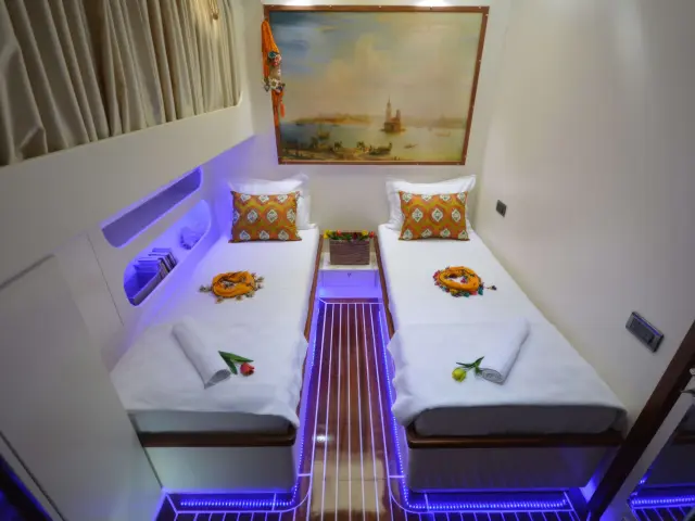 Yacht Gul Sultan cabin