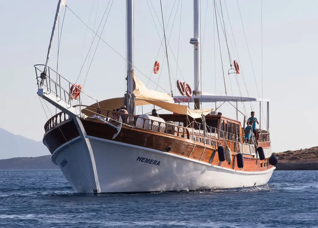 Yacht Hemera front view