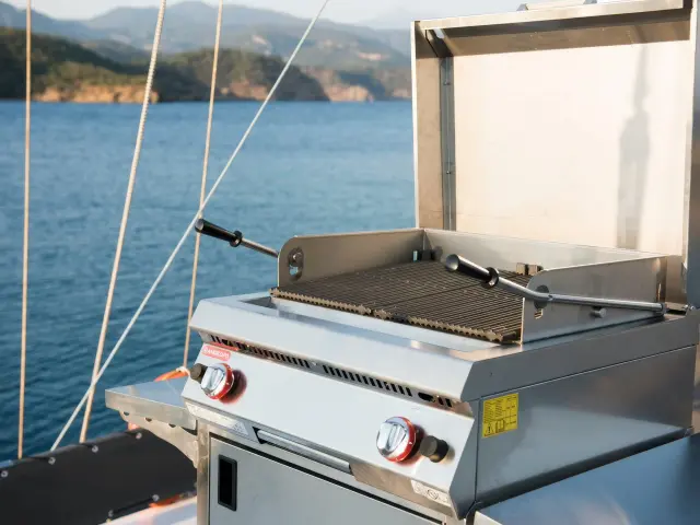 Yacht Serenad A photo