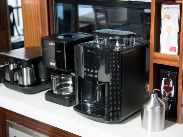 Yacht Serenad A photo