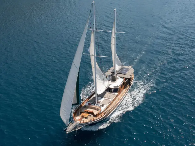 Yacht Serenad A aerial view