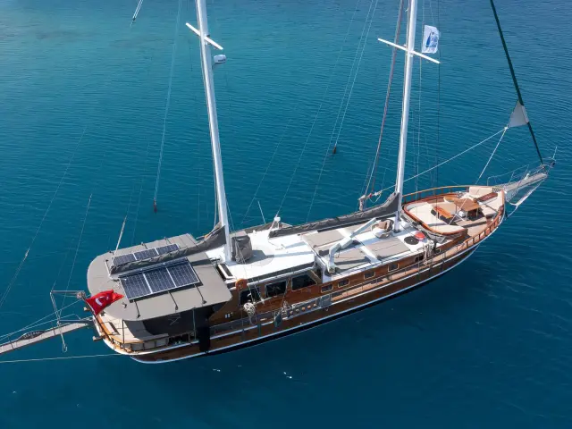 Yacht Serenad A aerial view