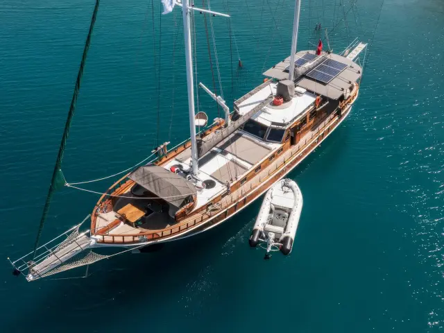 Yacht Serenad A aerial view