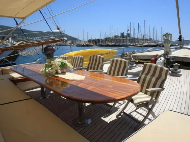 Yacht Aegean Clipper deck