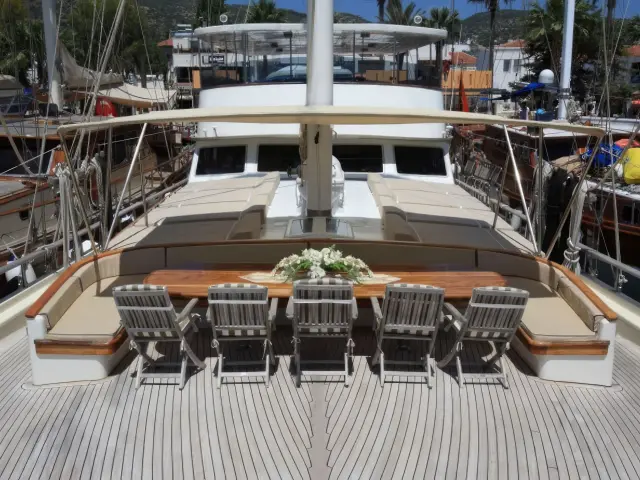 Yacht Aegean Clipper deck