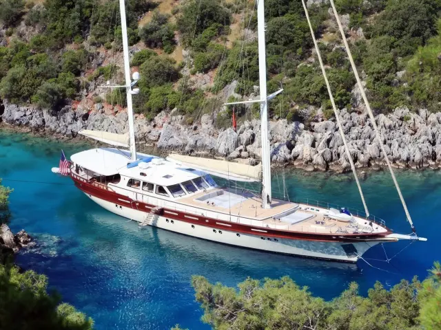 Yacht Zelda on anchor