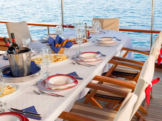 Yacht Croatia dining table