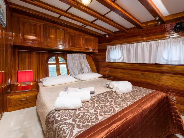 Yacht Croatia cabin