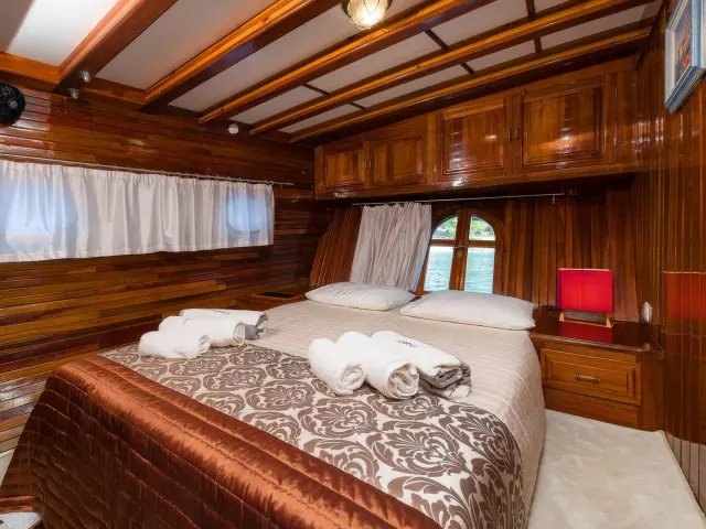 Yacht Croatia cabin