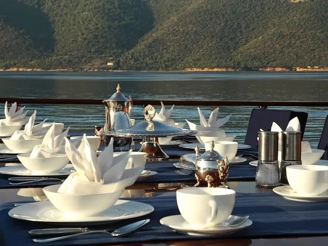 east-med-yachting-clear-eyes_0008